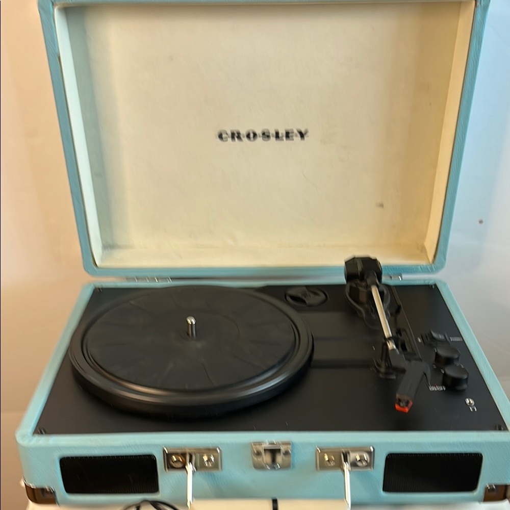 Crosley Sky Blue Portable Record Player/ turntable